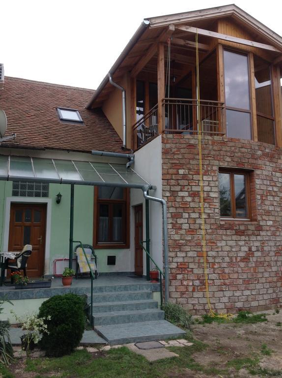 King Apartman Sárvár Екстериор снимка